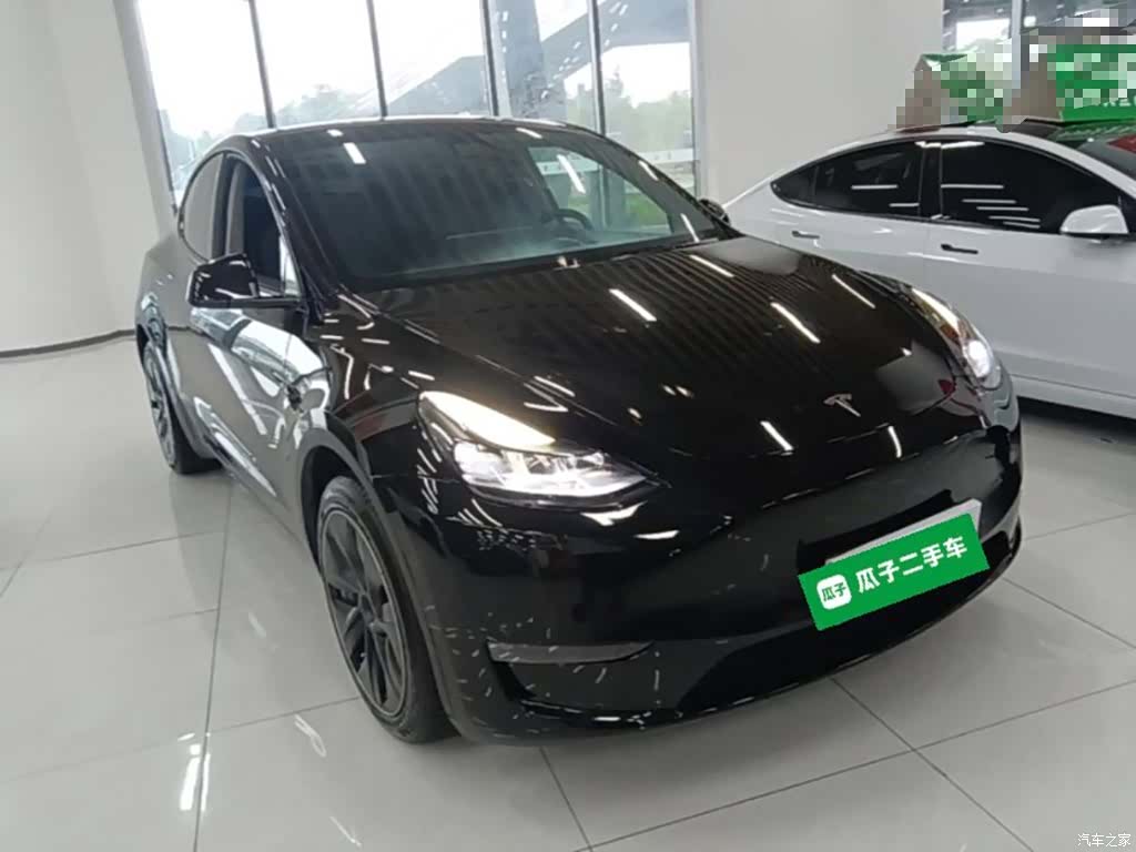 Tesla Model Y, 2023 4