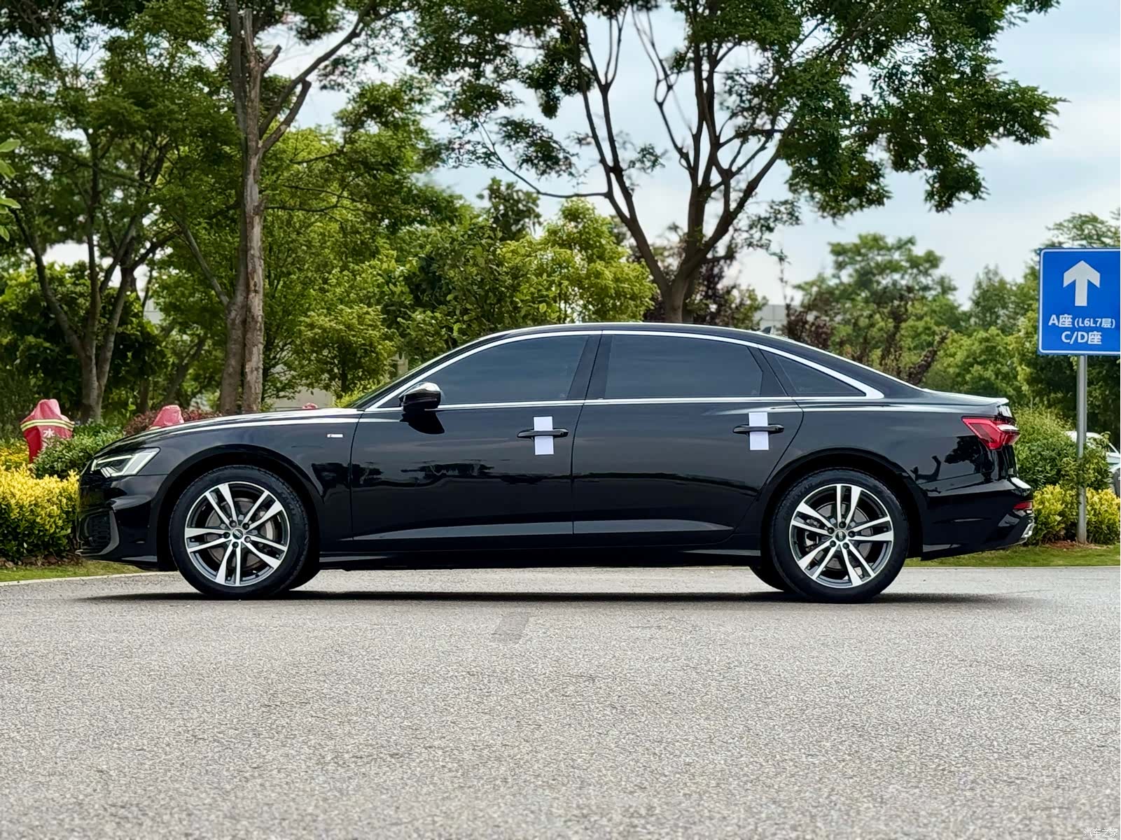 Audi A6L, 2022 10
