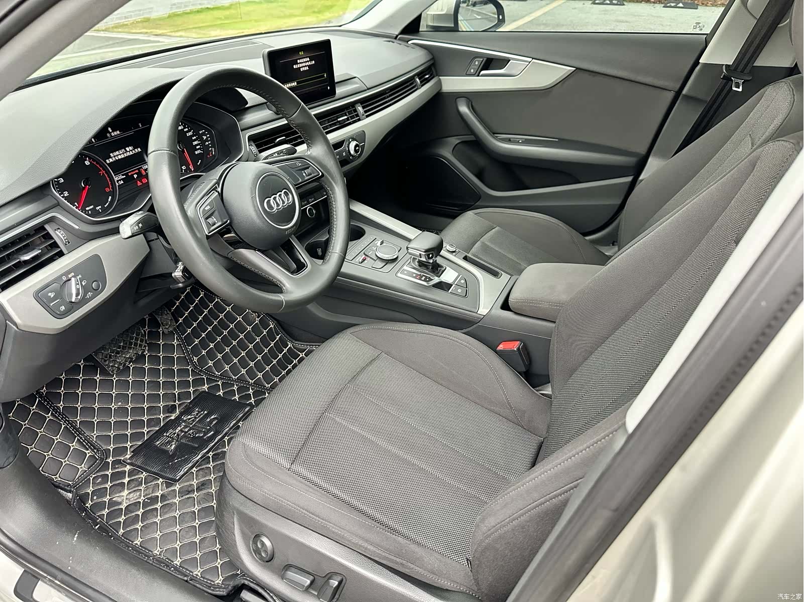 Audi A4L, 2018 8
