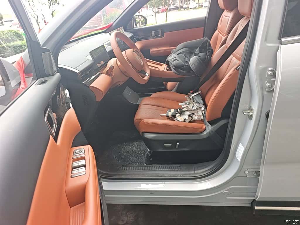 Wuling Starlight, 2026 22