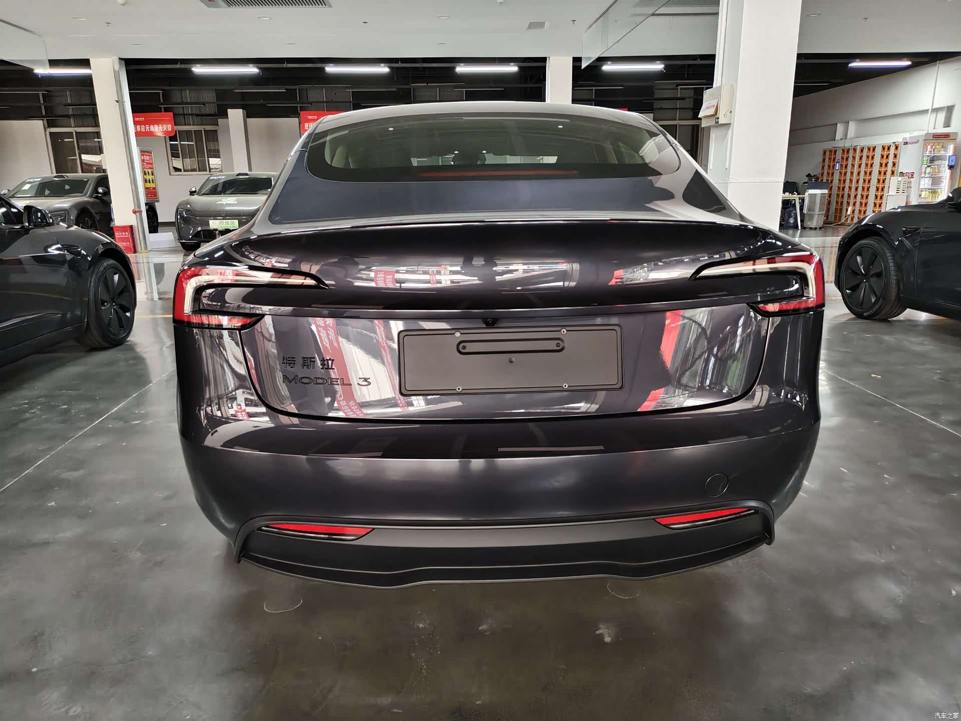 Tesla Model 3, 2026 11