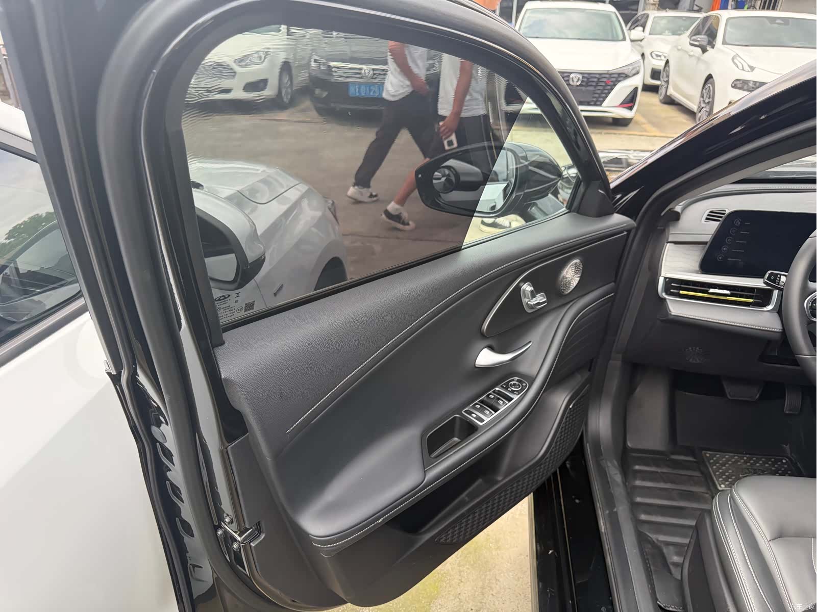 Chery Arrizo 8, 2023 все фото