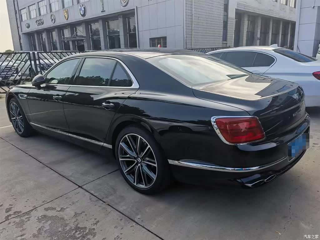 Bentley Flying Spur, 2023 все фото