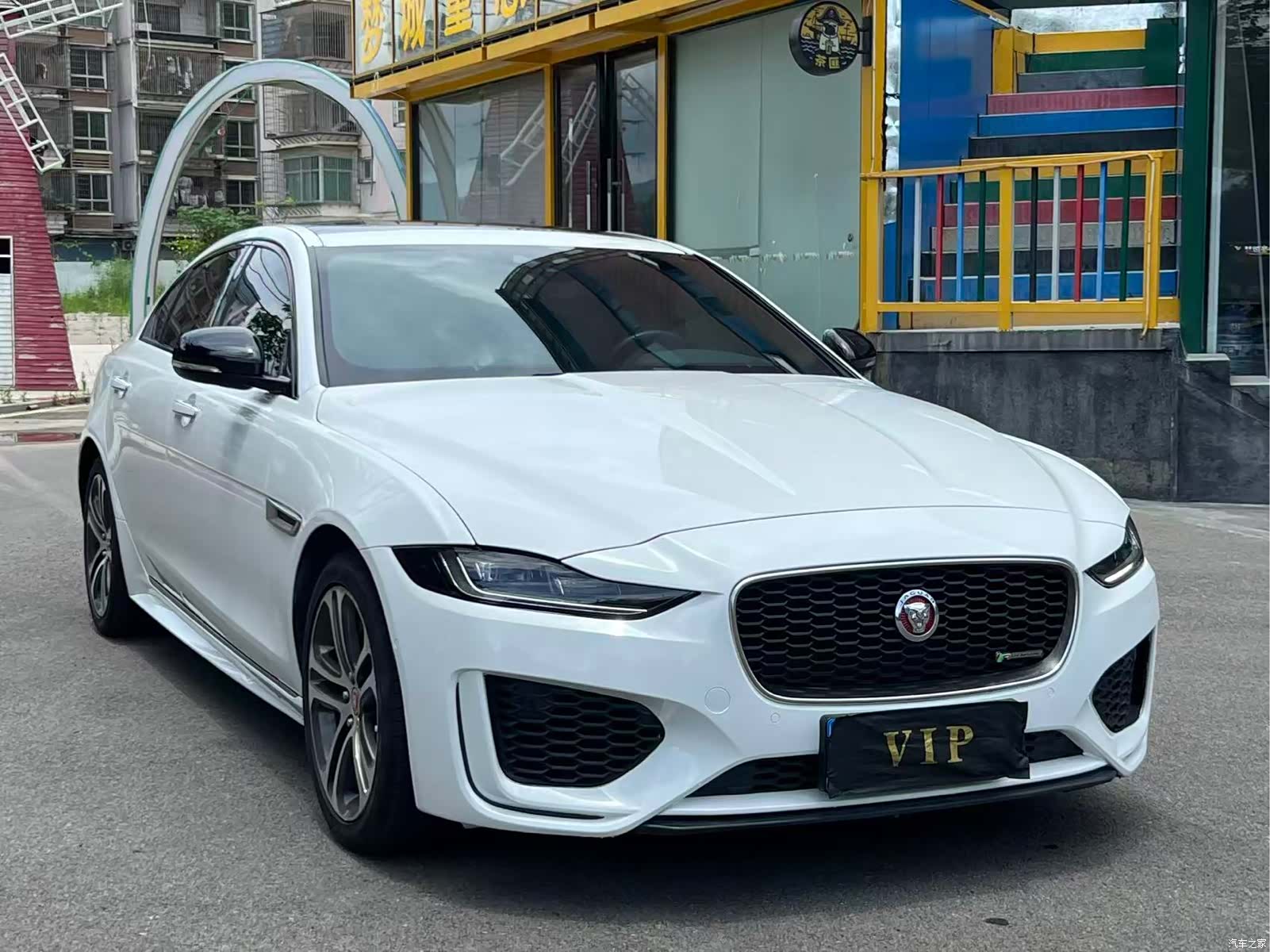 Land Rover XEL, 2020 3