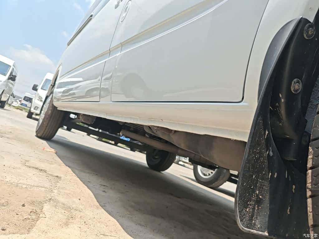 Maxus V80, 2025 21