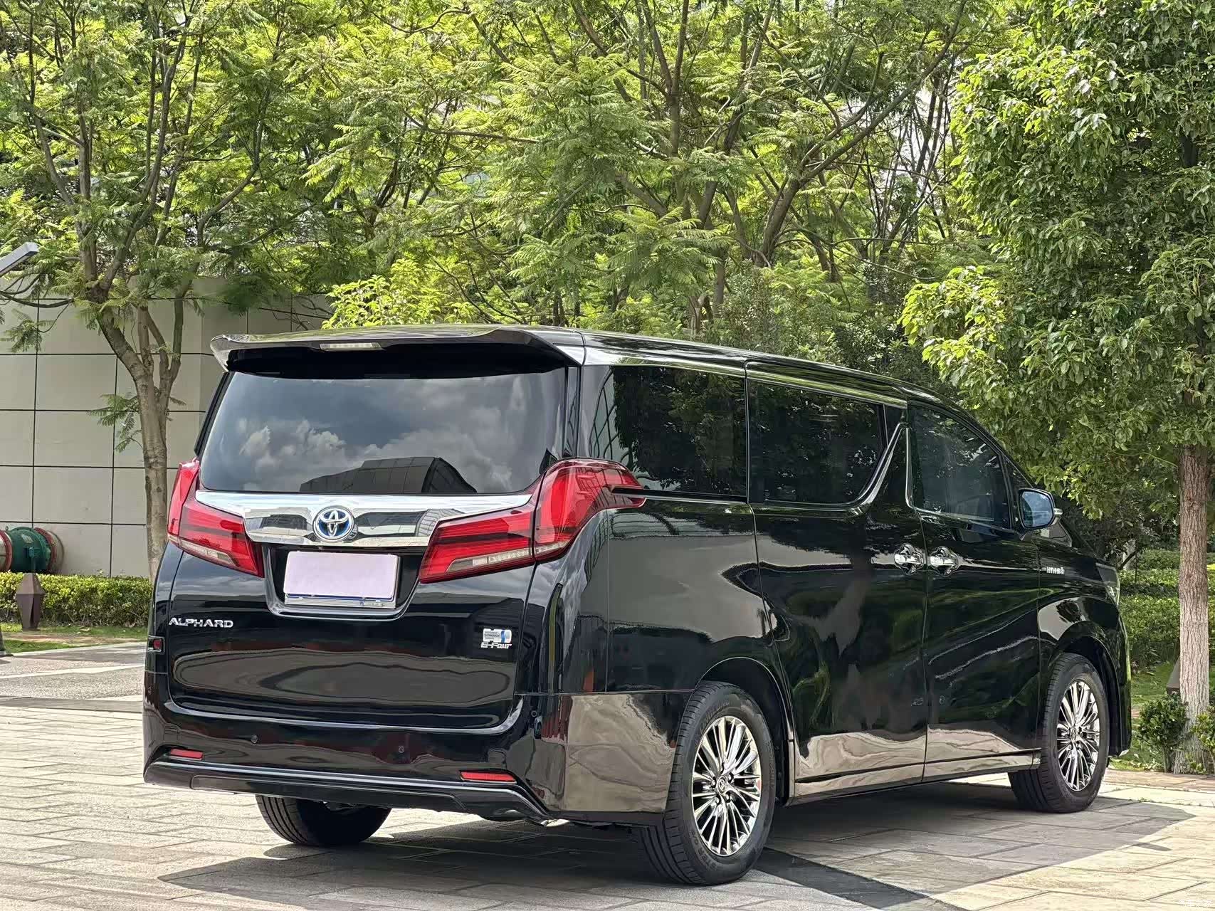 Toyota Alphard, 2020 4