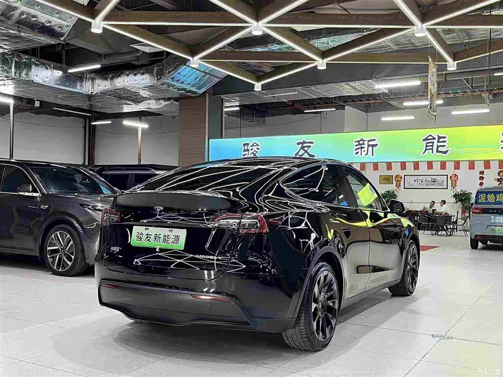 Tesla Model Y, 2022 все фото