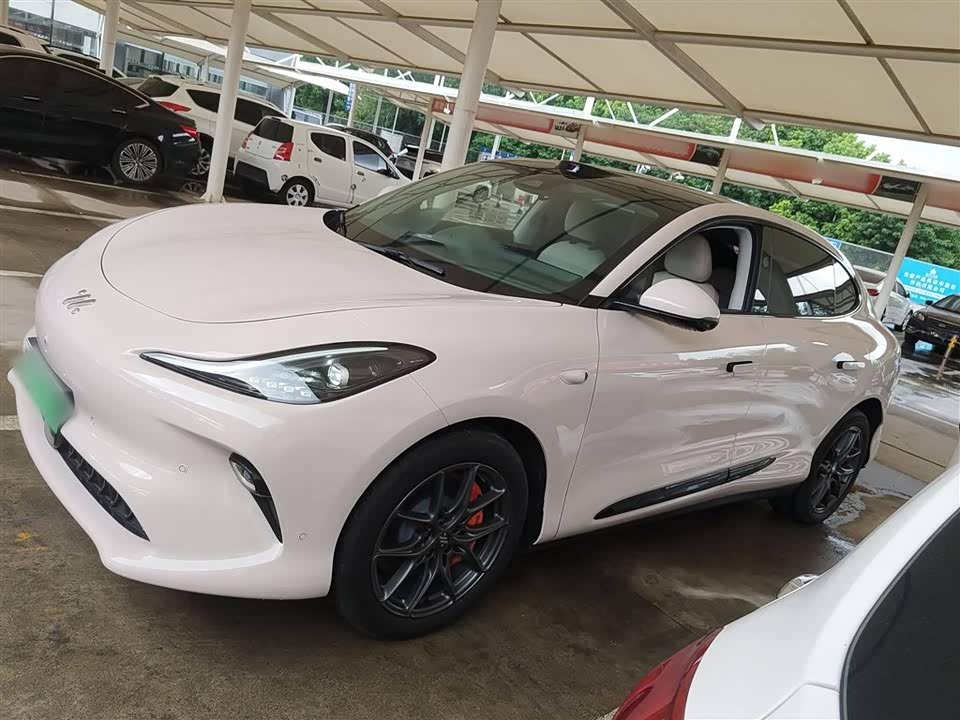 IM Motors Zhiji LS6 IM Motors Zhiji LS6
