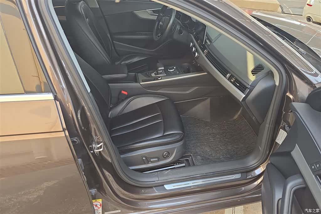 Audi A4L, 2018 8