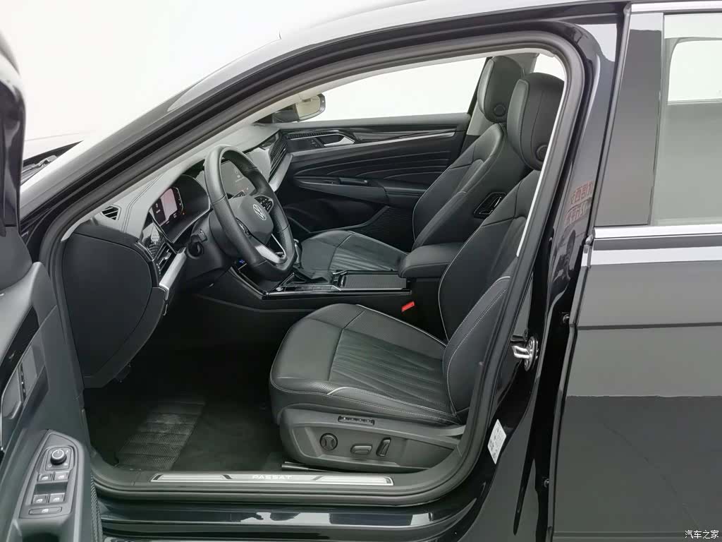 Volkswagen Passat, 2023 10