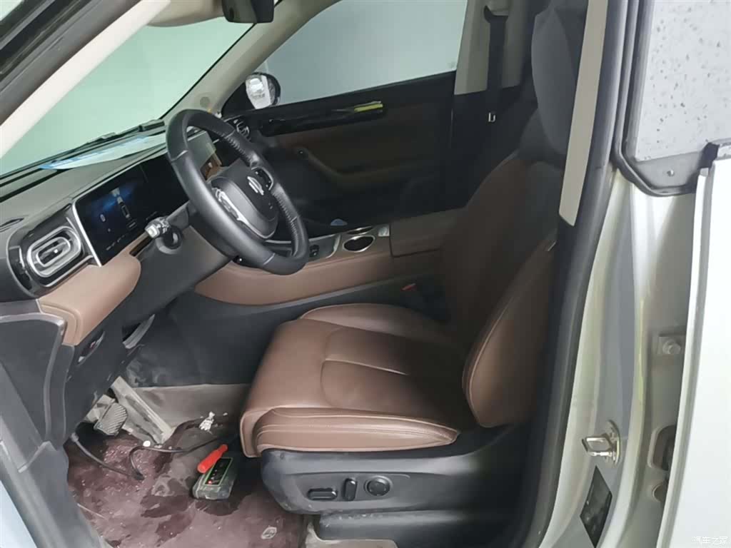 Leapmotor C11, 2024 15
