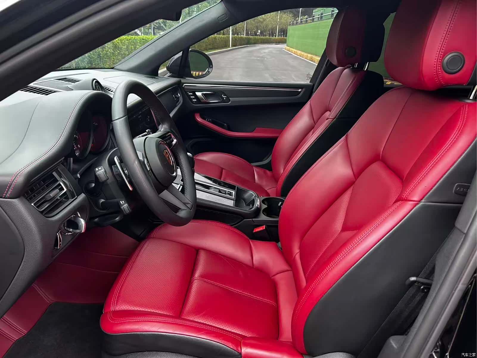 Porsche Macan, 2024 7