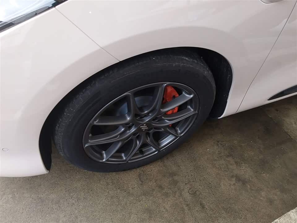 IM Motors Zhiji LS6 IM Motors Zhiji LS6
