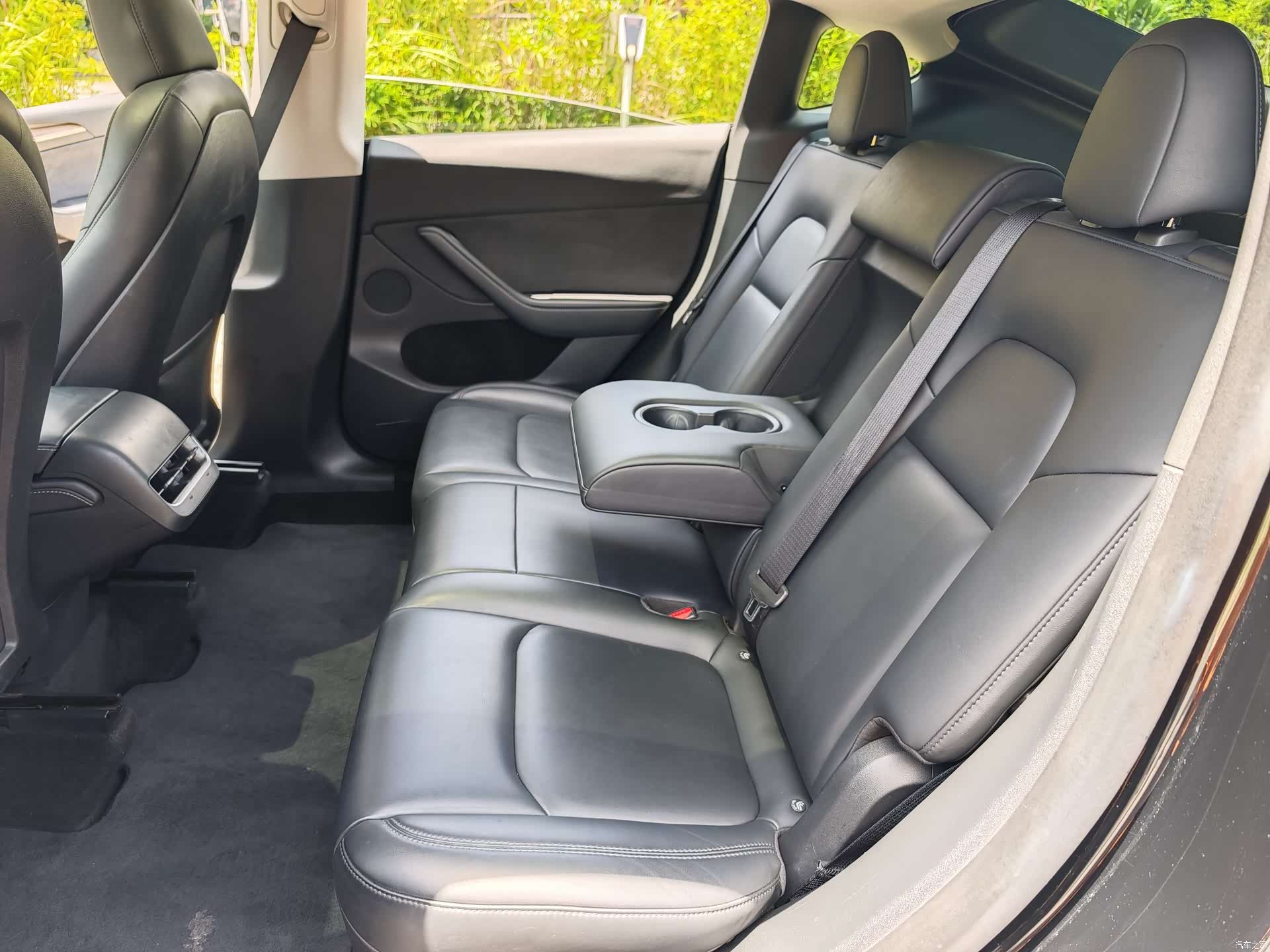 Tesla Model Y, 2023 22