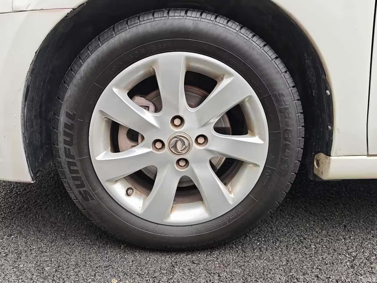 DongFeng A60, 2014 29