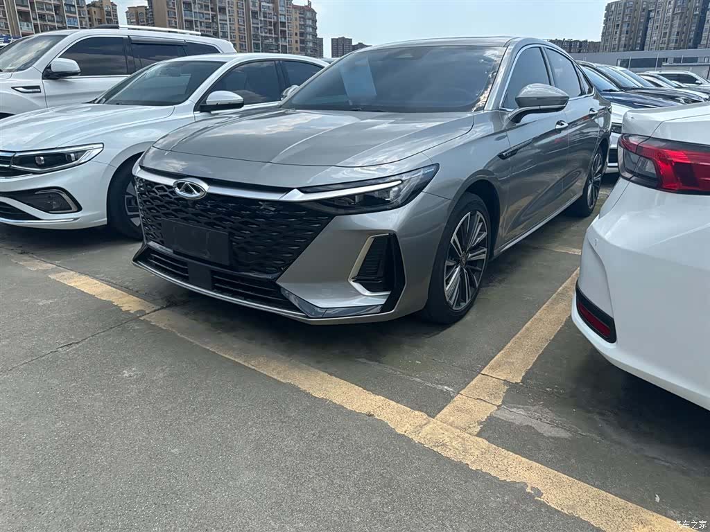 Chery Arrizo 8