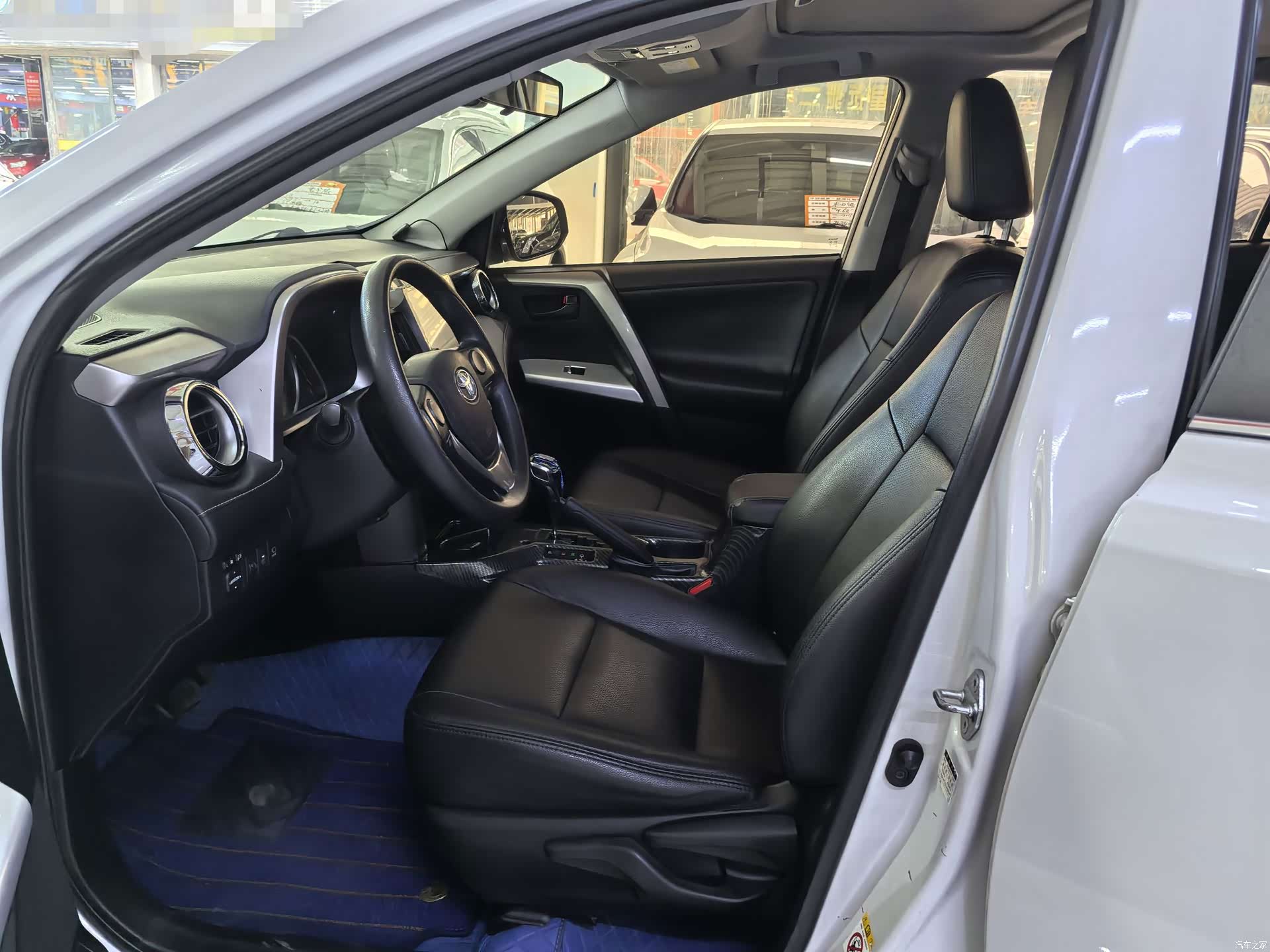 Toyota RAV4, 2017 7