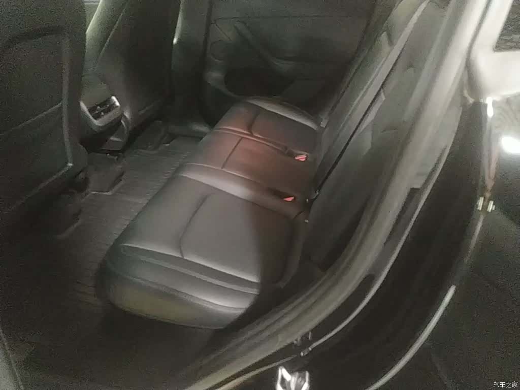 Tesla Model Y, 2022 17
