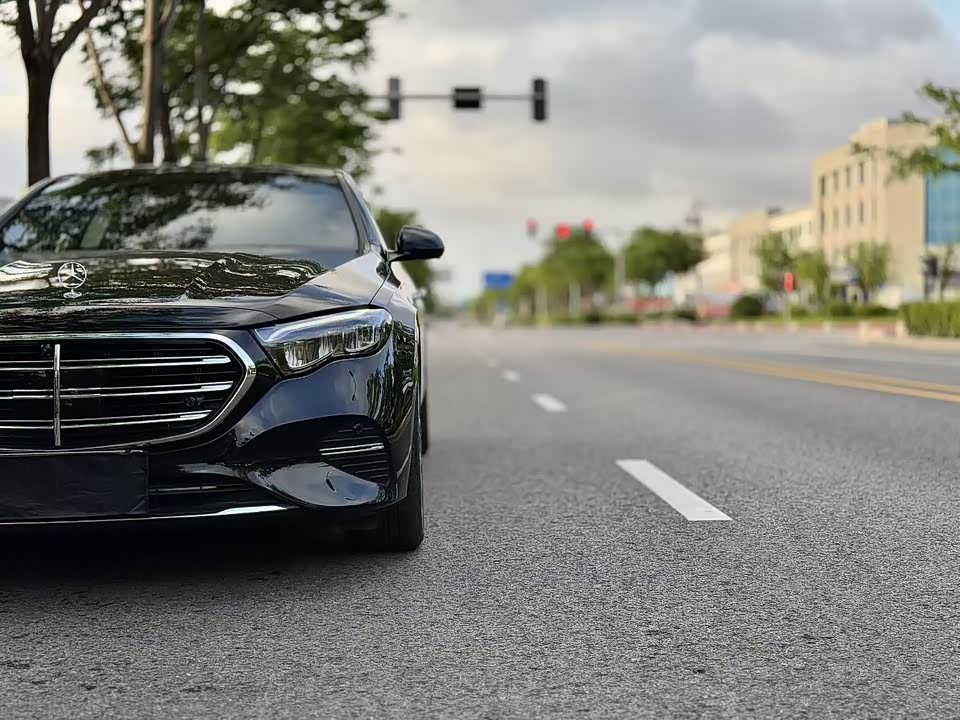 Mercedes-Benz E-class Mercedes-Benz E-class