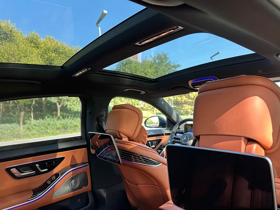 Mercedes-Benz S-Class 2024, фото 16
