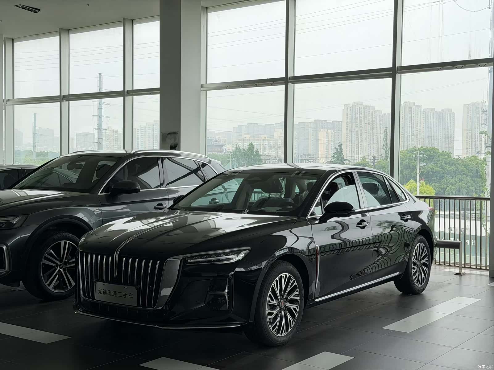 Hongqi H5