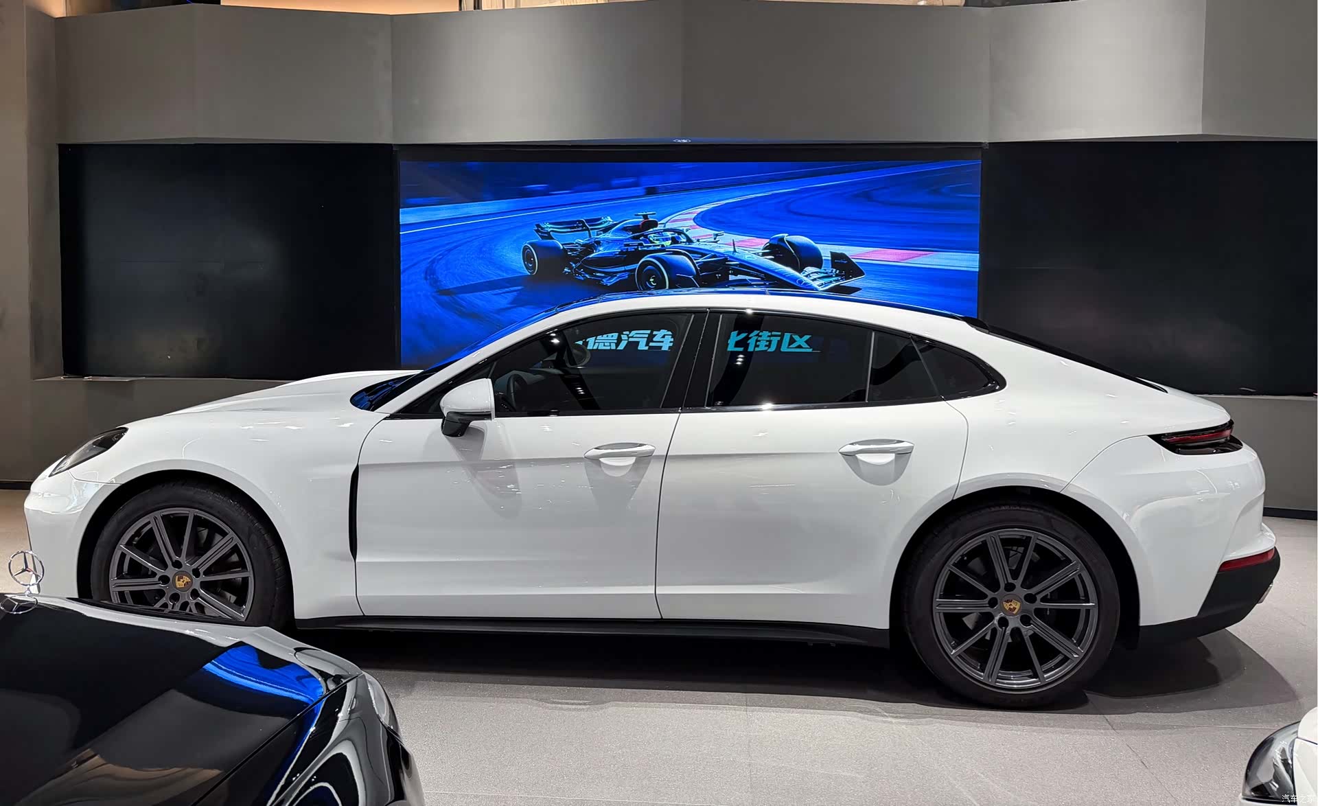 Porsche Panamera, 2024 3
