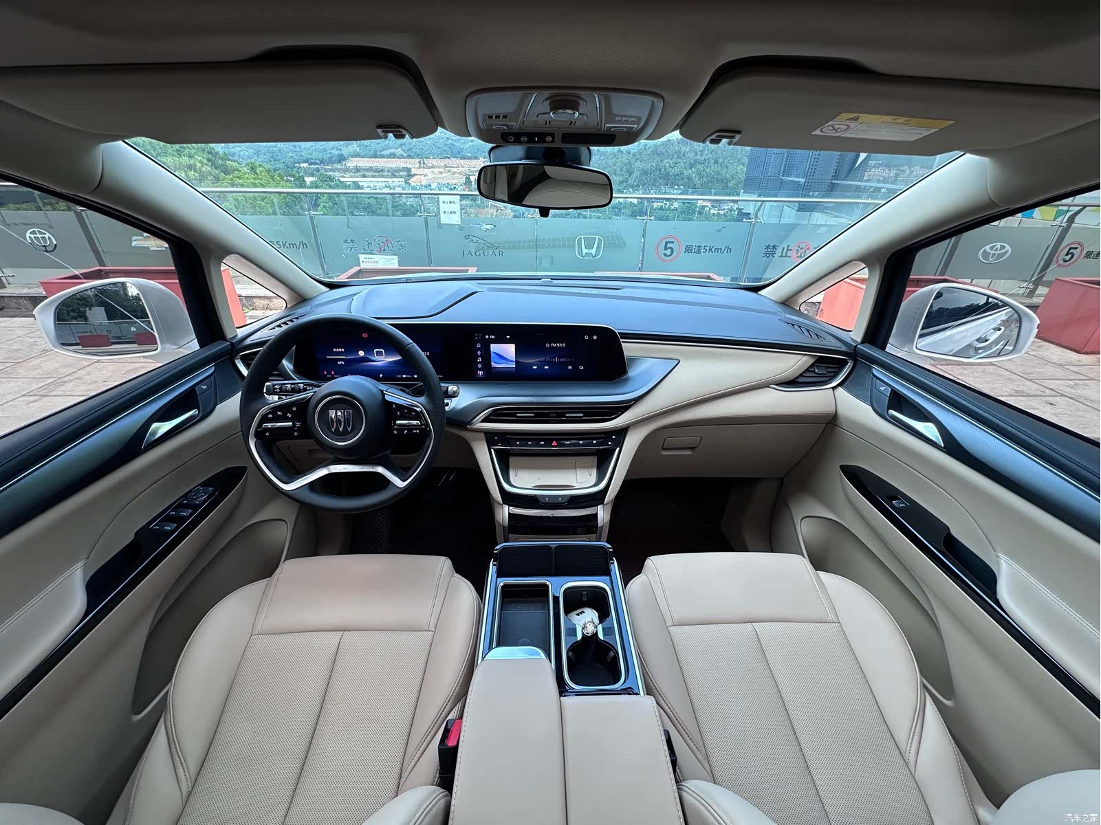 Buick GL8, 2025 8