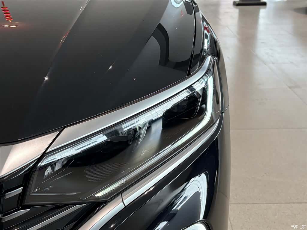 Volkswagen Passat, 2025 7