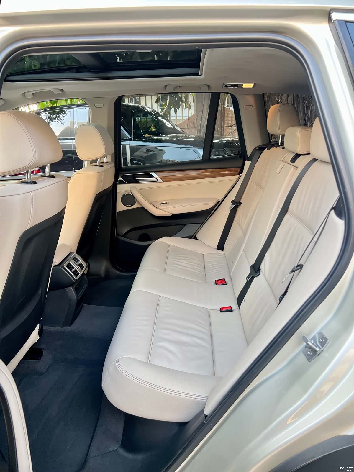 BMW X3, 2011 7