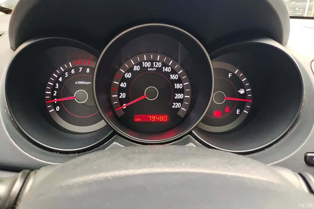 Kia GL, 2012 14