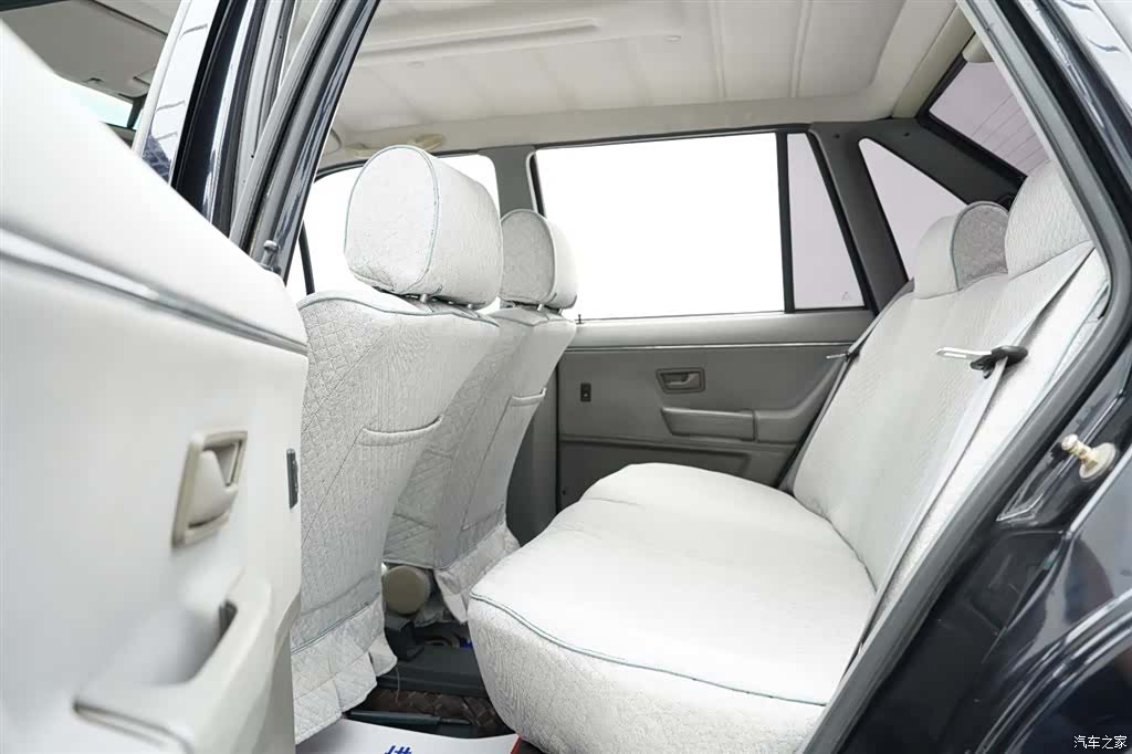 Volkswagen Santana, 2010 16