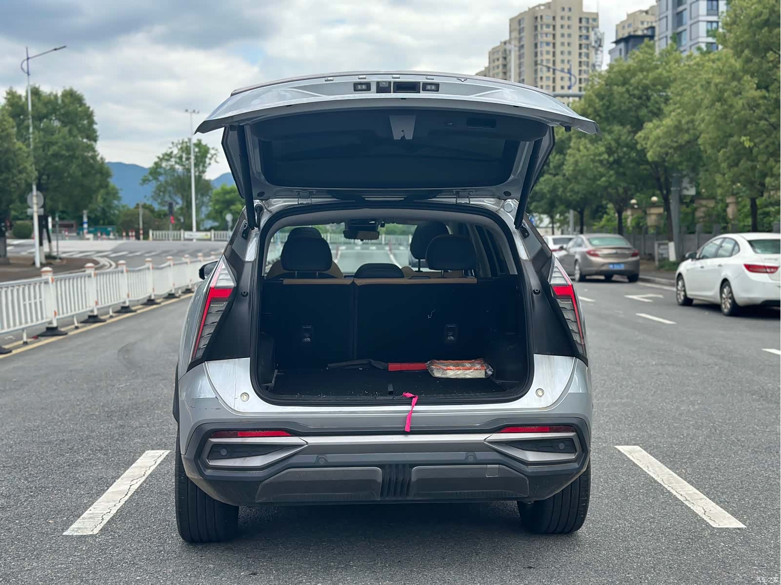 Geely Boyue, 2023 10