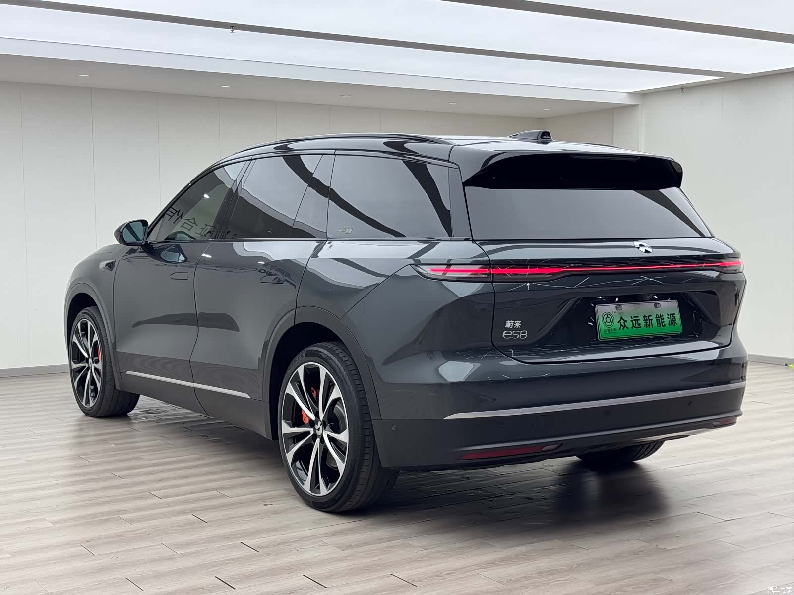 NIO ES8, 2024 7