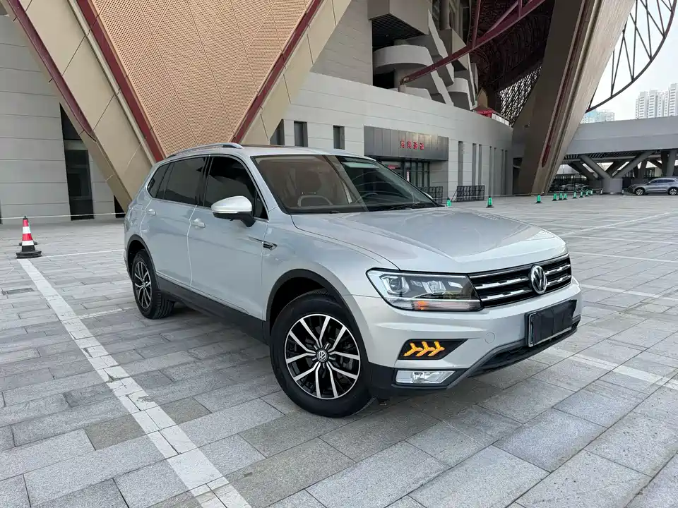Volkswagen Tiguan L