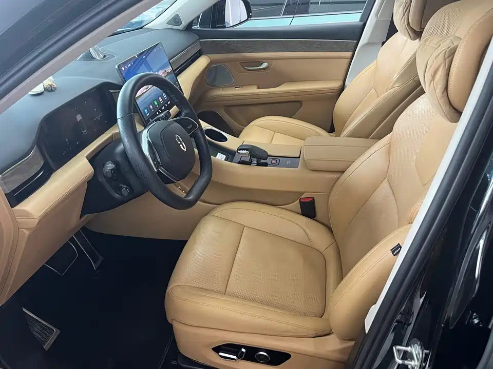 AITO Ask the world M5