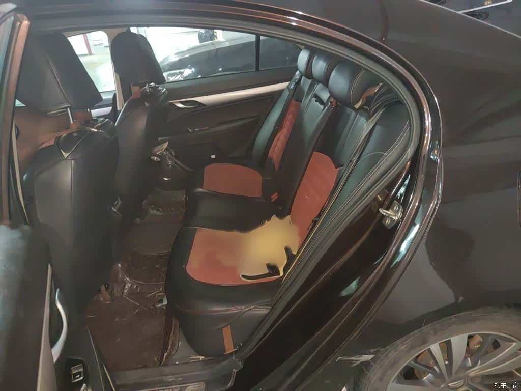 Geely Emgrand, 2018 15