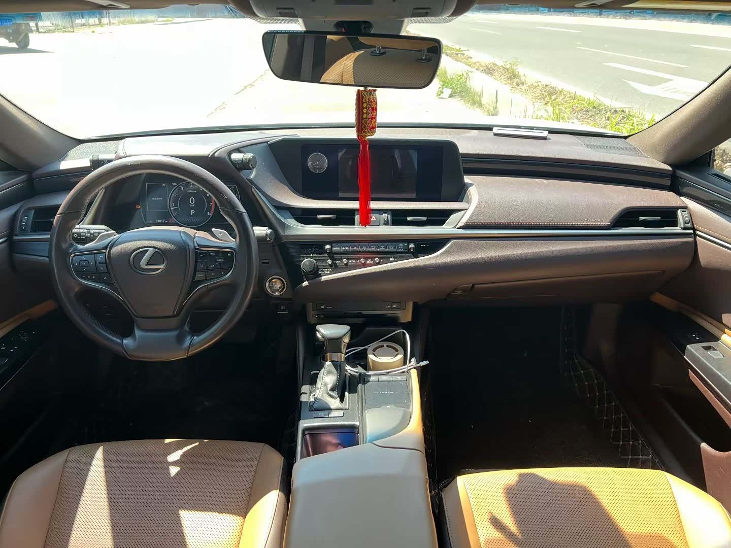 Lexus ES, 2018 7