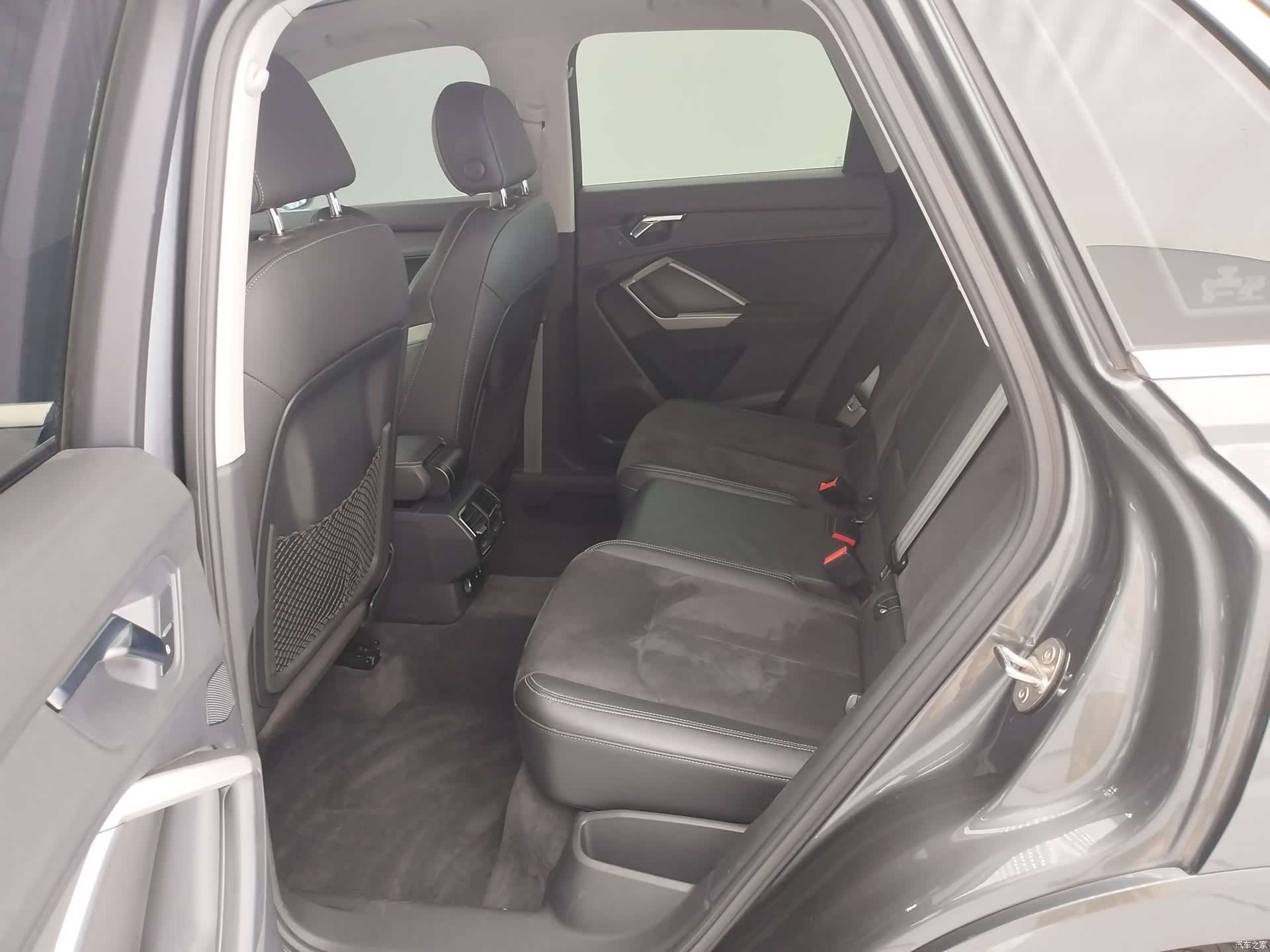 Audi Q3, 2021 13