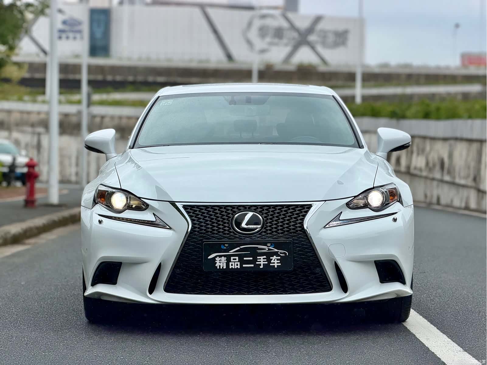 Lexus IS, 2016 2