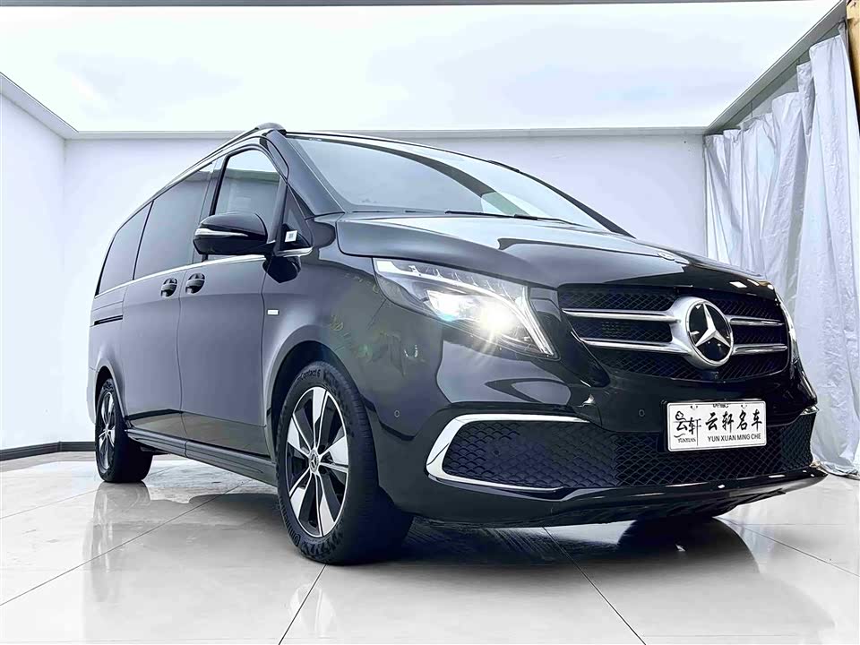 Mercedes-Benz V-class