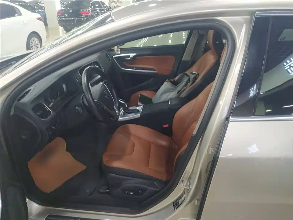 Volvo S60