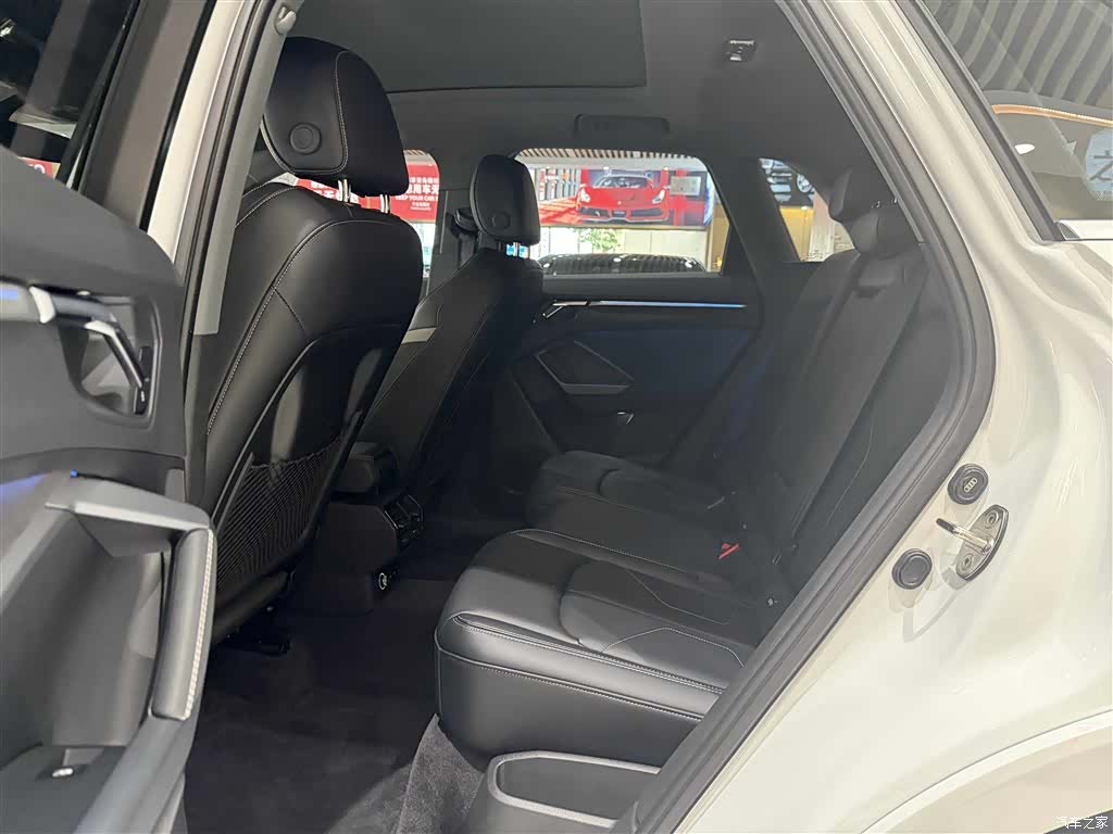 Audi Q3, 2024 12