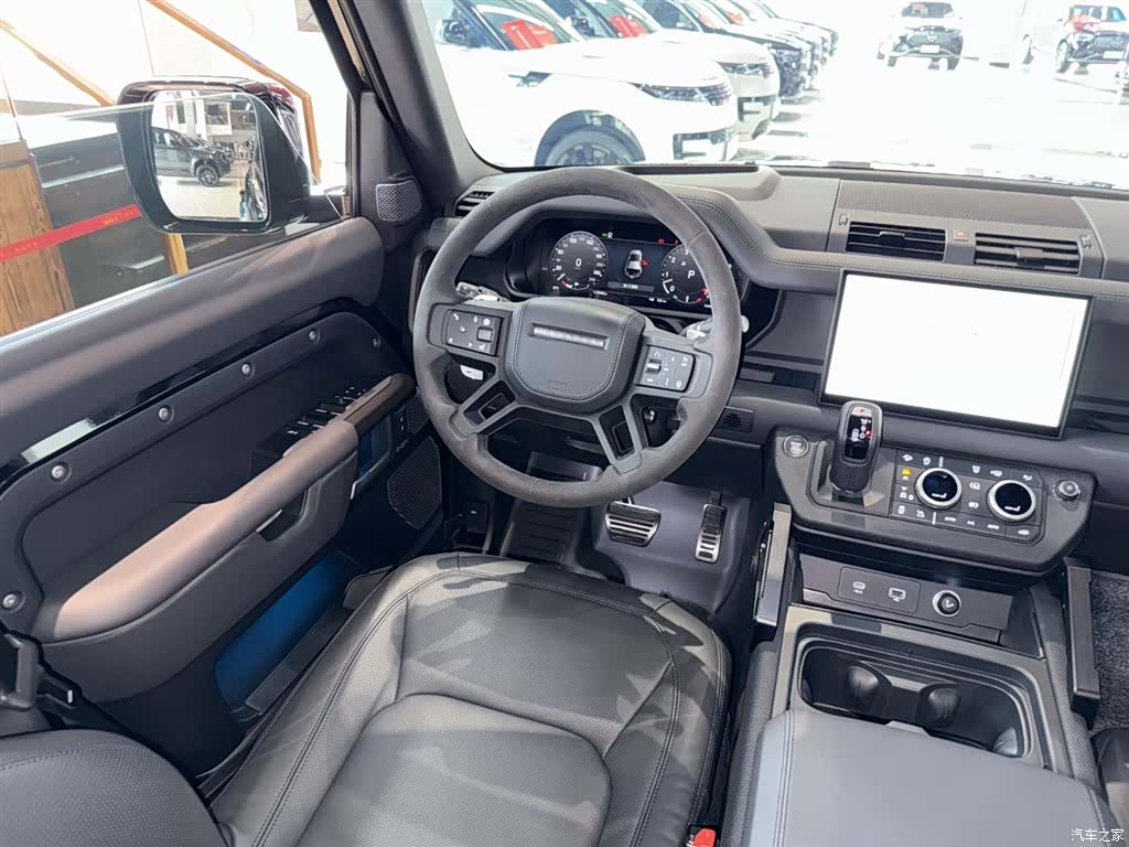 Land Rover Defender, 2024 19