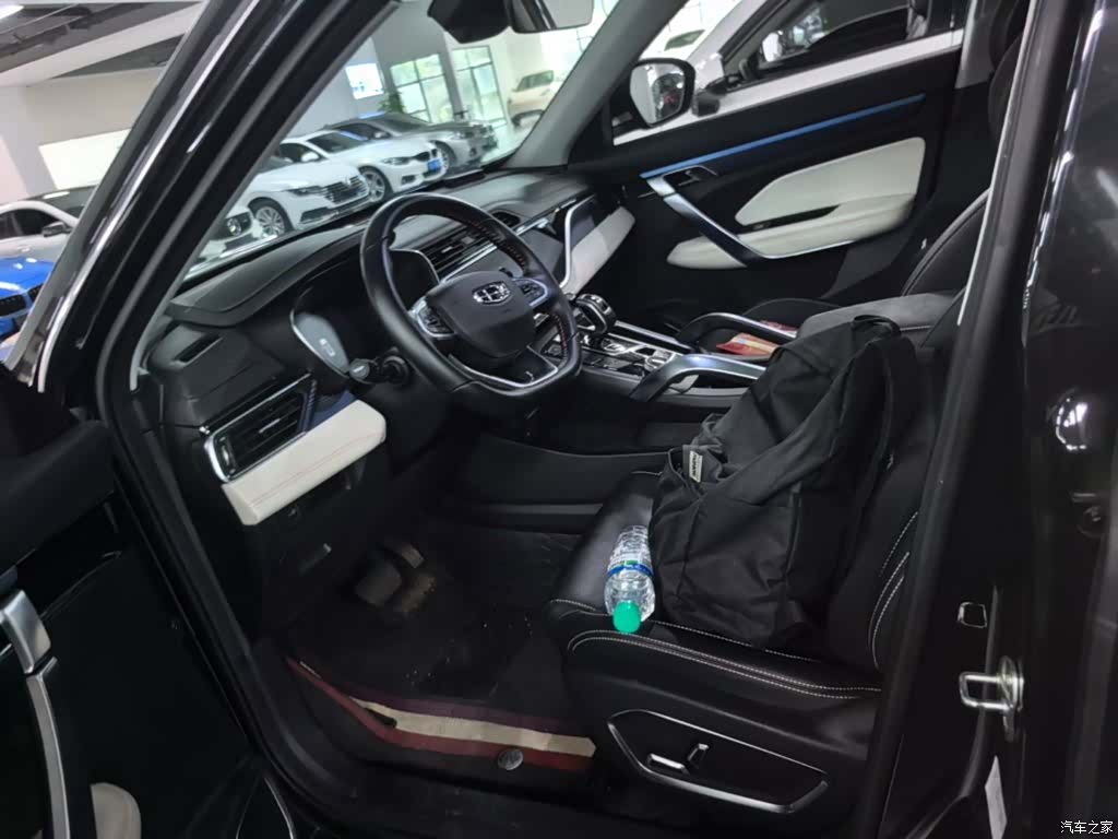 Geely Boyue, 2022 15
