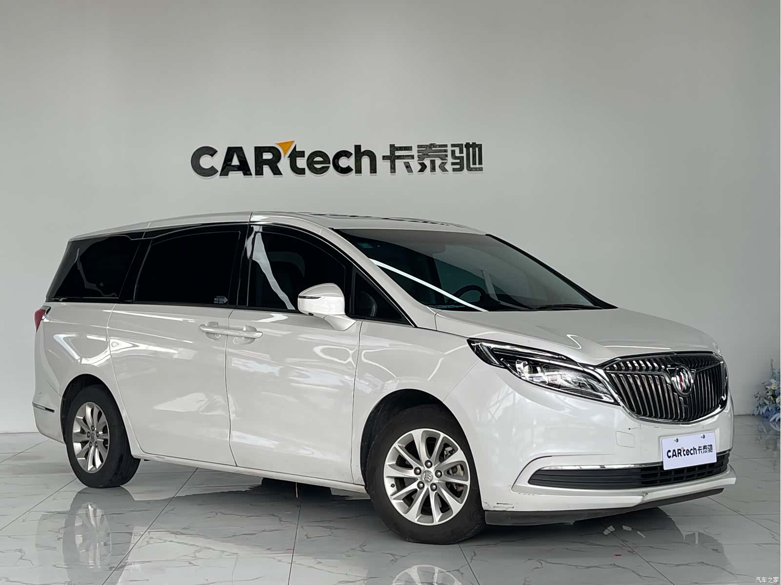 Buick GL8, 2019 3