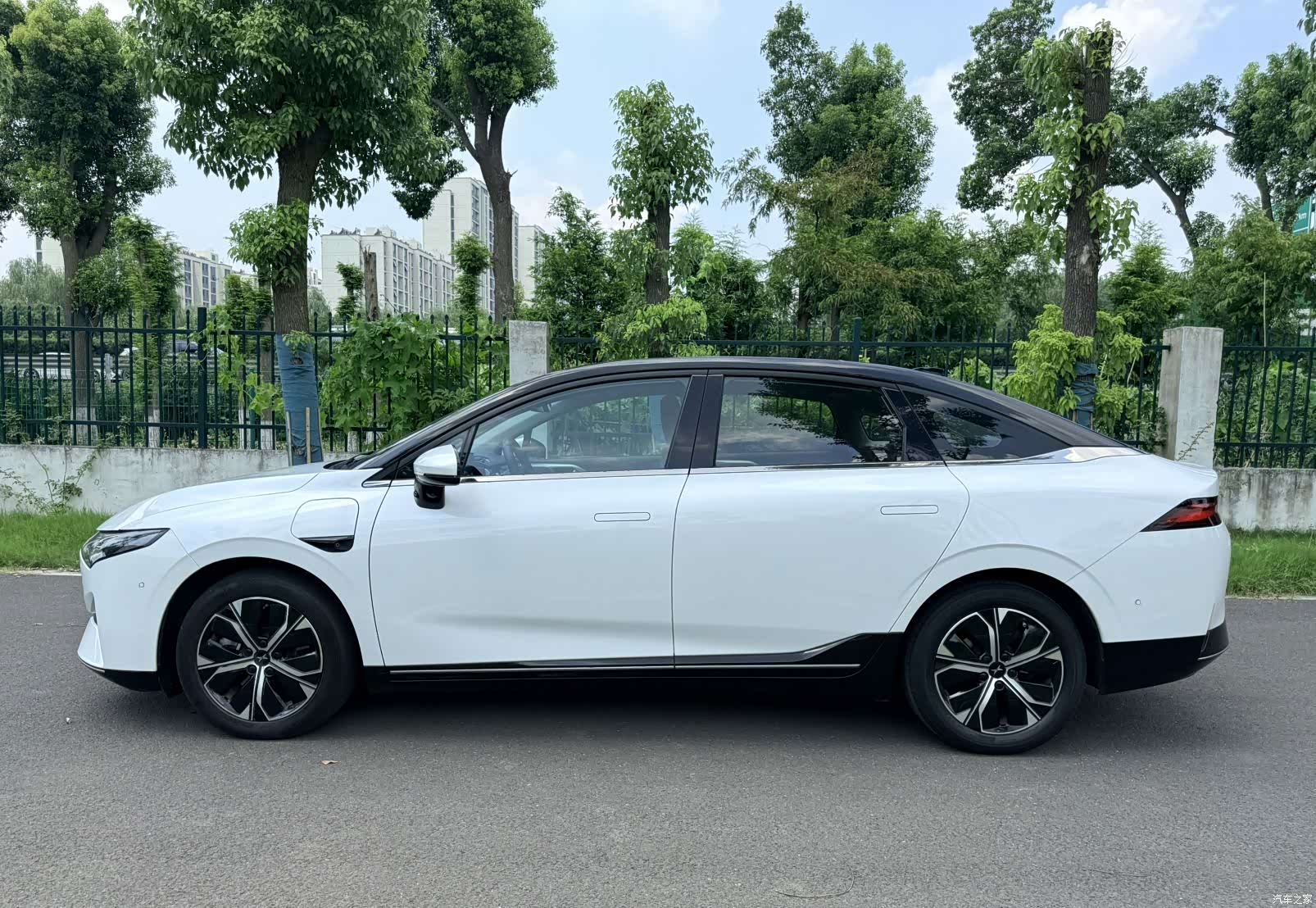Xpeng P5, 2022 8