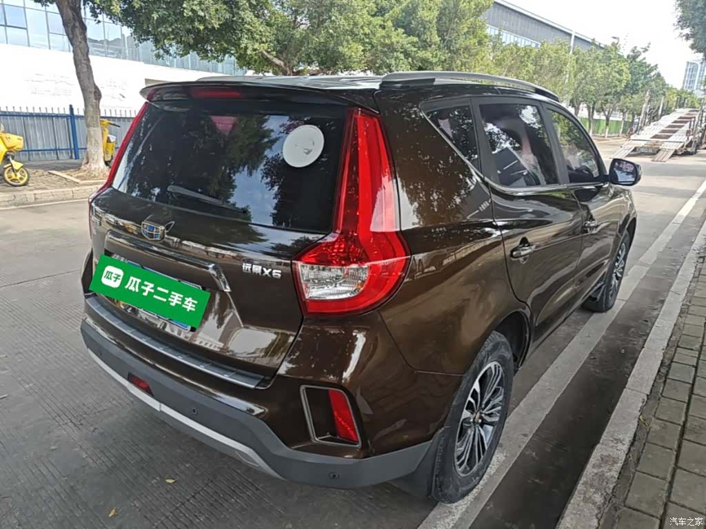 Geely X6, 2017 7