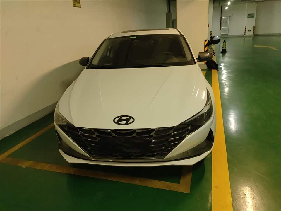 Hyundai Elantra