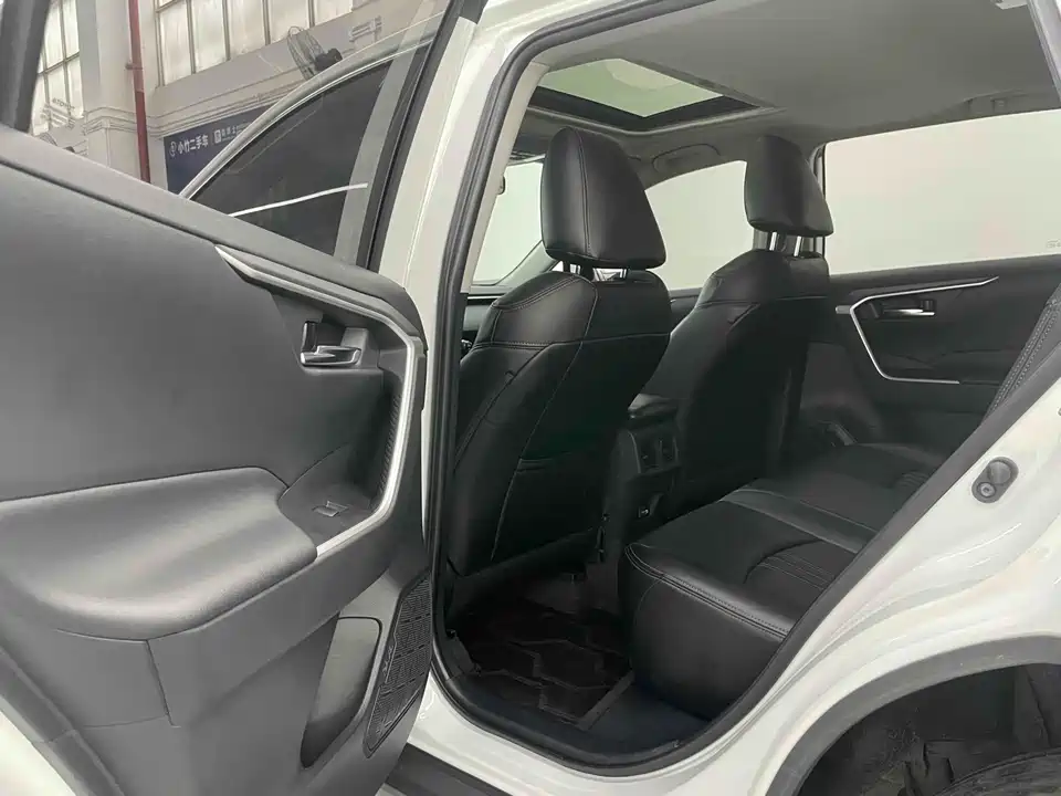 Toyota RAV4 Rongfang