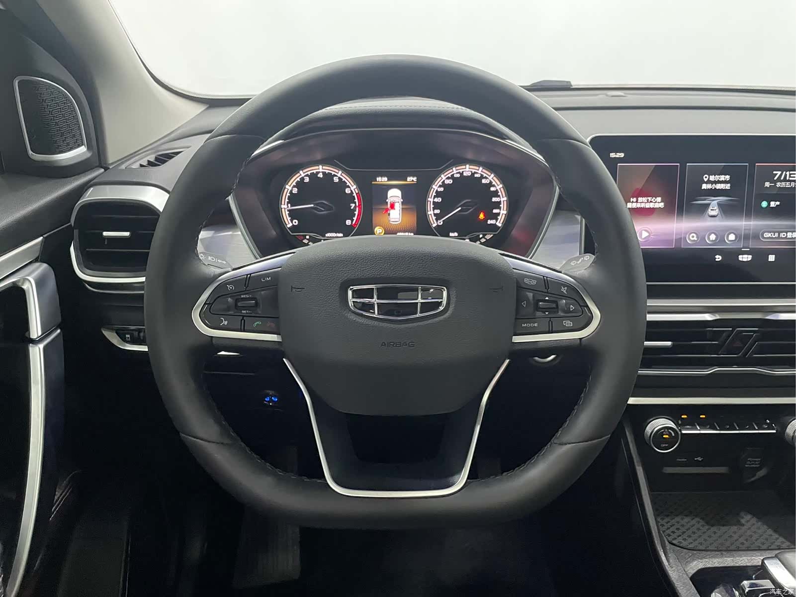 Geely Coolray, 2022 все фото